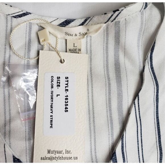 Sim and Sam NWT Tie Waist Flutter Sleeve Button Up, Large. Ivory, Navy coastal - Picture 16 of 16